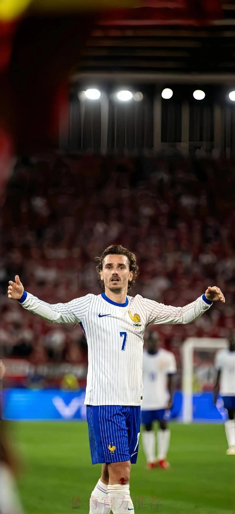 六台记者:姆巴佩不会首发出战萨尔茨堡 仍虚弱 六台记者:姆巴佩不会首发出战萨尔茨堡 仍虚弱